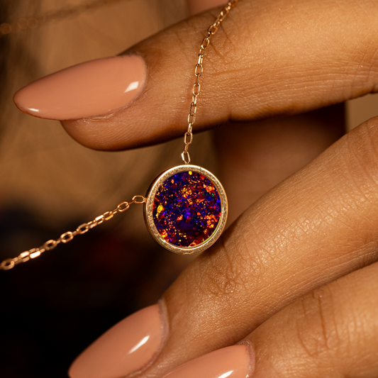 Nebula Necklace black Opal Yellow Gold hand Model