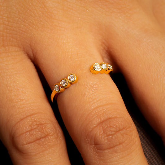Theia Ring stackable lab diamond yellow Gold hand model